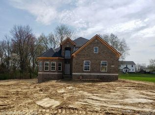 2080 Crested Butte Dr, White Lake, MI