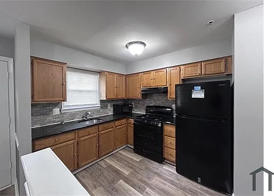 2120 Brunt St — Photo 11