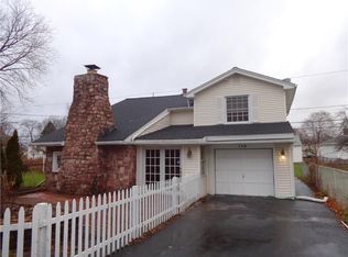 114 Fielding Rd, Rochester, NY 14626