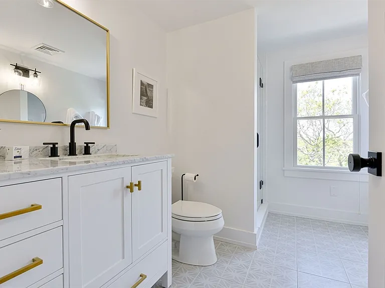 8 Burnt Swamp Ln — Photo 20