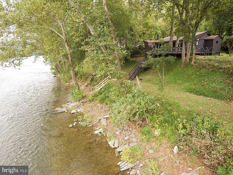 1st image of 1069 Riverview Shores Dr