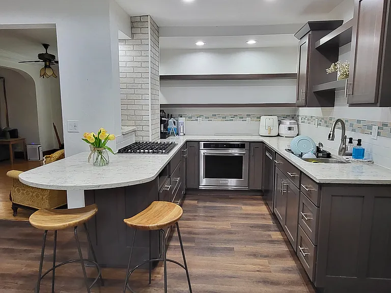 1322 Glendale Ave #1 — Photo 3