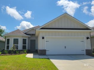 564 Overland Dr, Fairhope, AL 36532