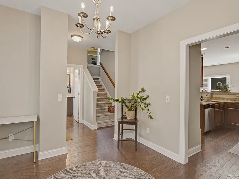 21 Oak Forest Dr #B — Photo 12