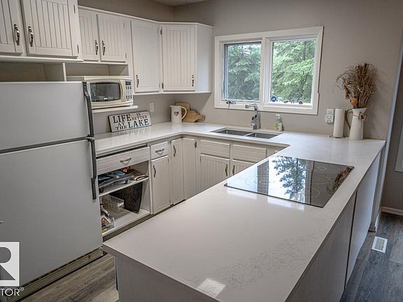 4th image of 61 Stang Cres