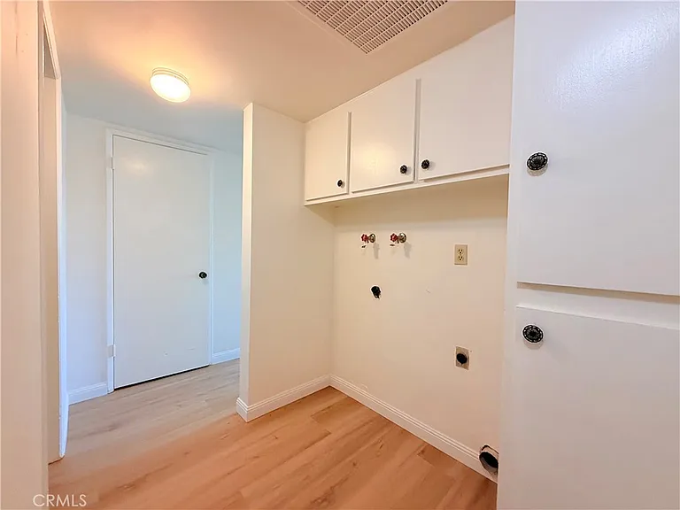 1301 S Atlantic Blvd #B424 — Photo 31