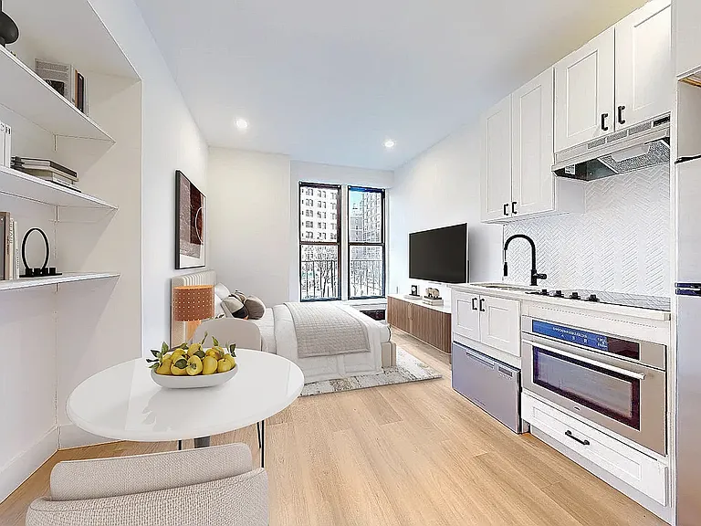 2785 Broadway #2D — Photo 1