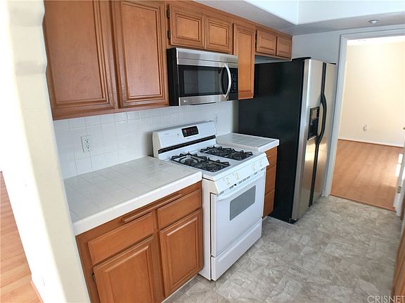 4th image of 9232 Cedros Ave #A