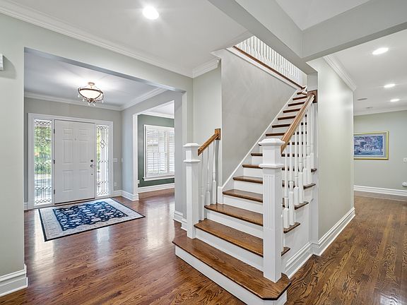 3rd image of 25 Horne St