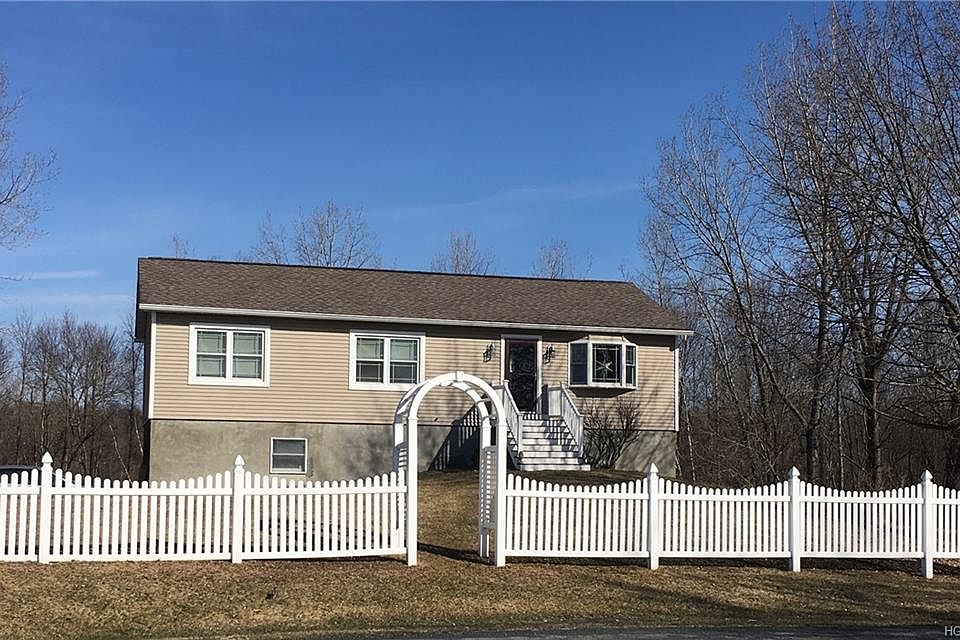 1st image of 17 Blossom Grove Ct