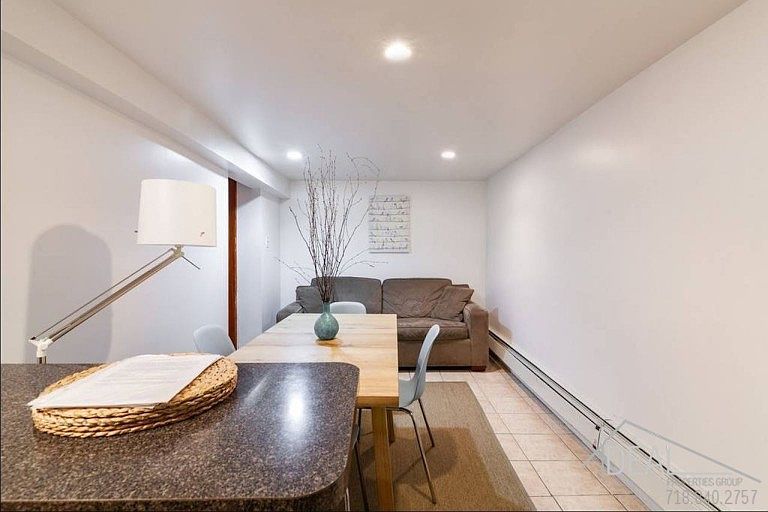 1st image of 2808 34th Ave #1
