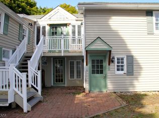 289 White Bridge Rd #2, Pittstown, NJ 08867