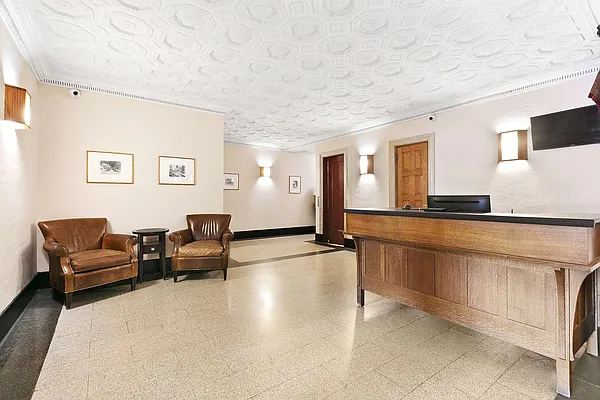 Sold by Compass | media 20