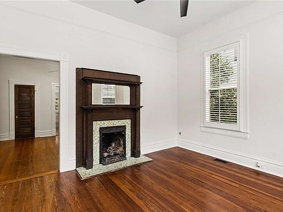 4th image of 388 Augusta Ave SE