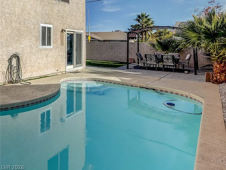 7301 Casa Solar Ct — Photo 3