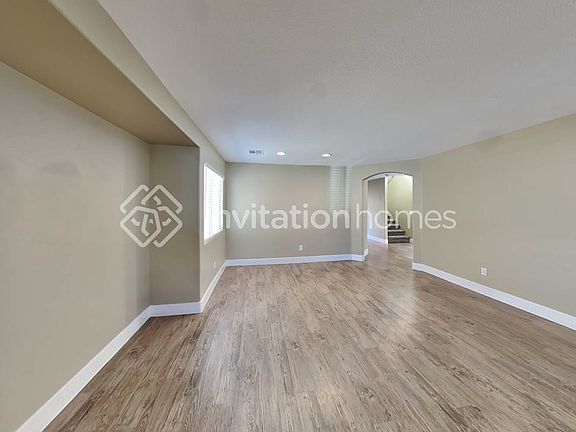 4th image of 1381 Hawaiian Hills Ave