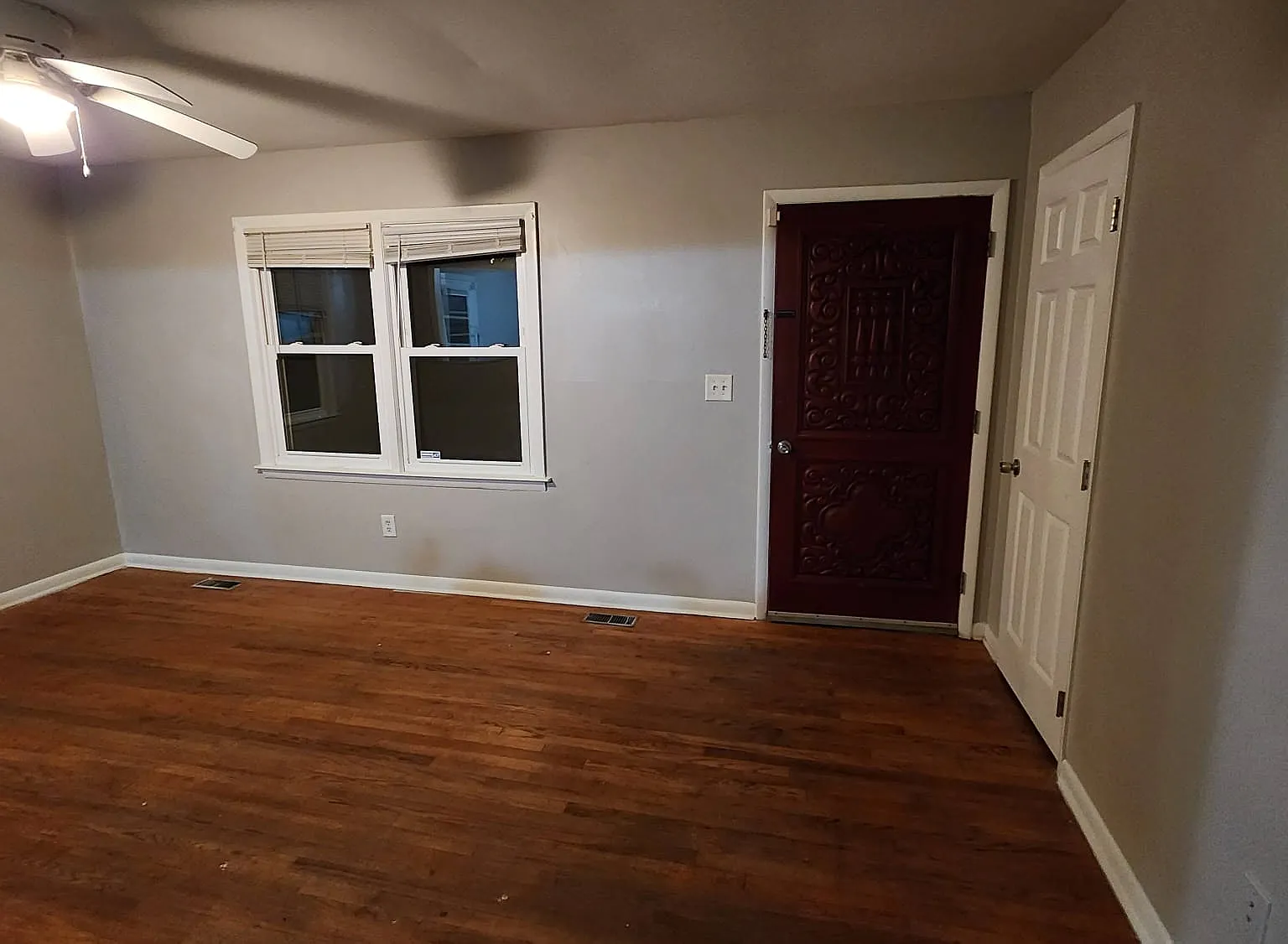 3 bed, 1075 sqft, $1,700 — Photo 3