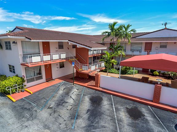 3rd image of 4928 Hollywood Blvd APT 2