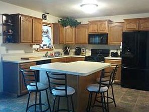 3rd image of 102 Sunrise Cove Ln