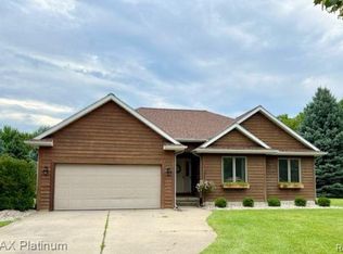 16366 Paddock Club Blvd, Linden, MI 48451