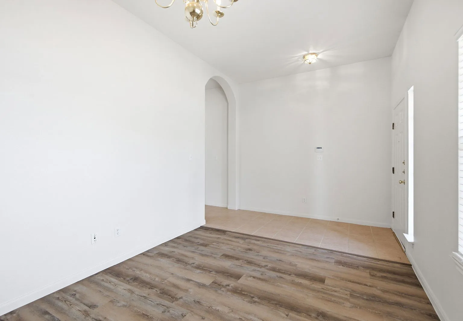 3 bed, 2.0 bath, 1629 sqft, $2,050 — Photo 4