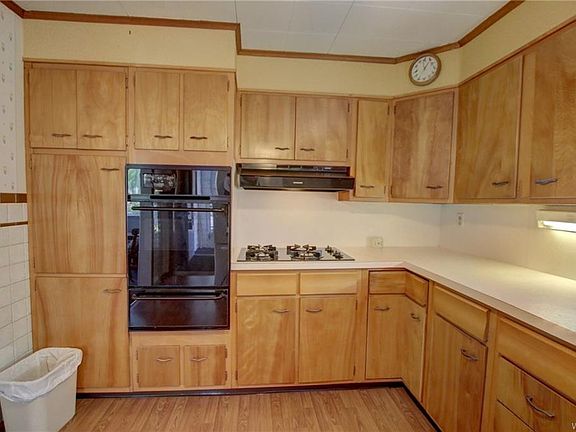 5th image of 83 Allegany St