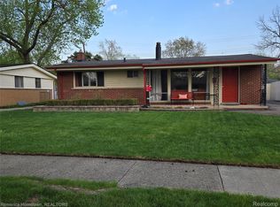 9166 Idaho St, Livonia, MI 48150