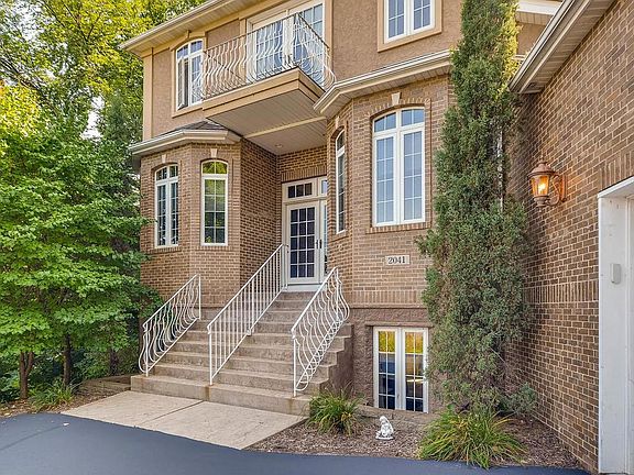 2nd image of 2041 Wilson Ave