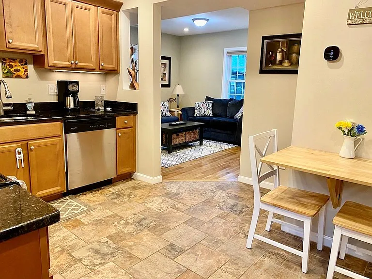 61 Callender Ave #2 — Photo 4