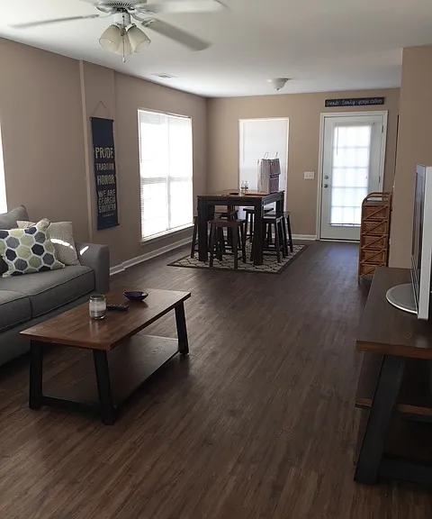 195 Herschel Dr — Photo 14