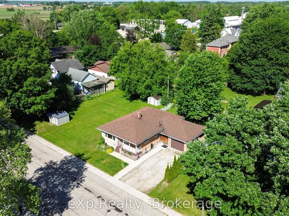 64 Raglan St W, Minto, ON N0G 2P0