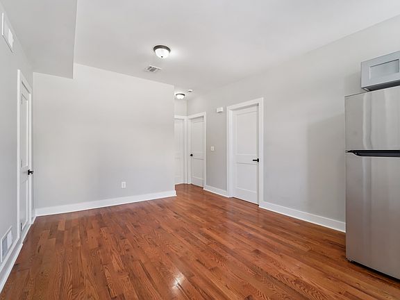 3rd image of 216 Corabelle Ave Floor 2