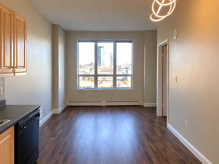 1053 10th St SW #603 — Photo 6