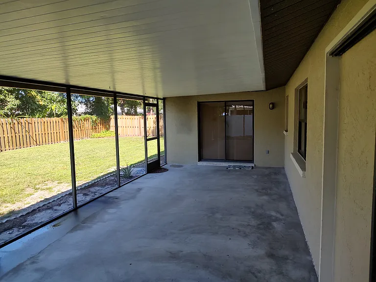 5844 Countrywood Dr — Photo 20