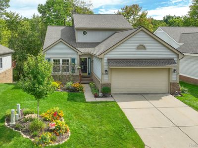 41601 Sleepy Hollow Dr, Novi, MI, 48377