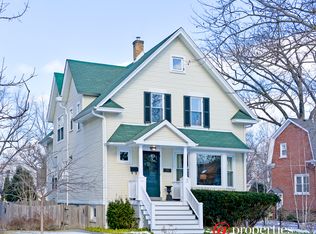 1206 Gregory Ave, Wilmette, IL 60091