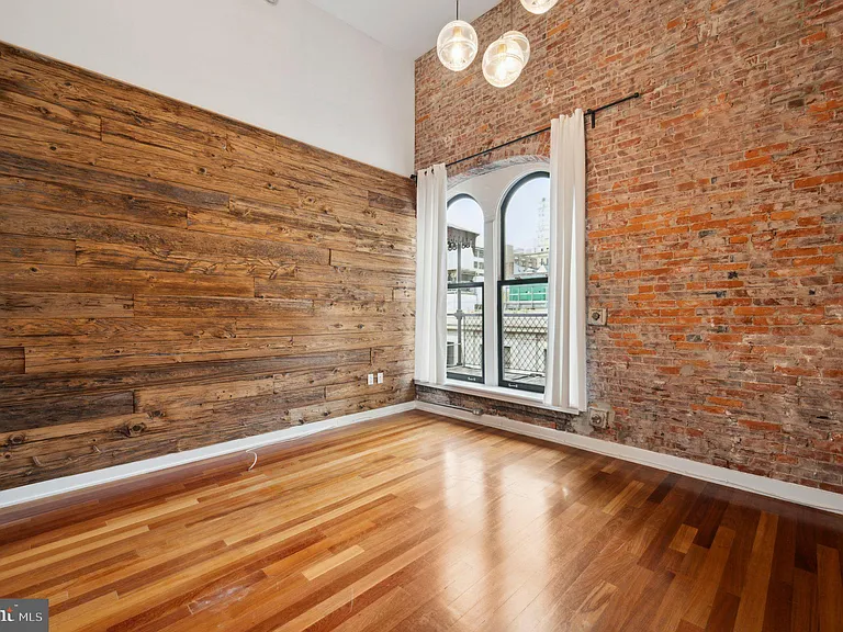 105 S 12th St #500 — Photo 13