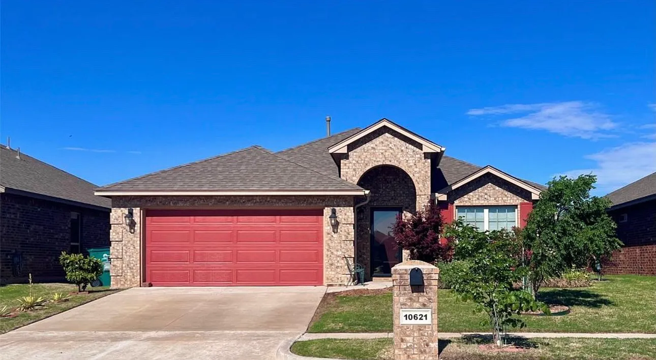 3 bed, 2045 sqft, $1,950 — Photo 1
