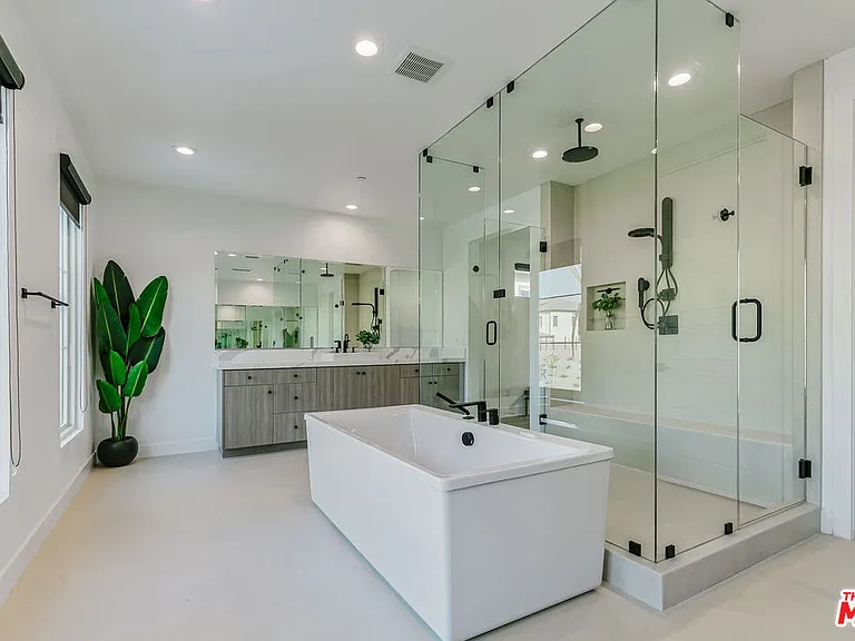 11811 N Greenwood Dr — Photo 27