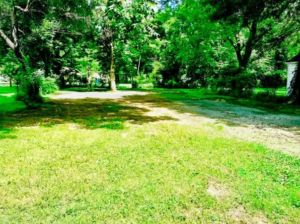 325 W Elm St, East Prairie, MO 63845