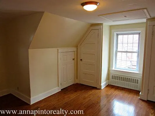 Sold by Anna Pinto Realty | media 16