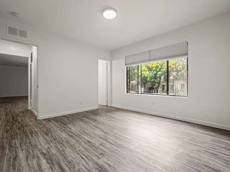 7518 LEXINGTON — Photo 31