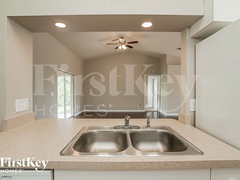 3208 9th St W — Photo 7