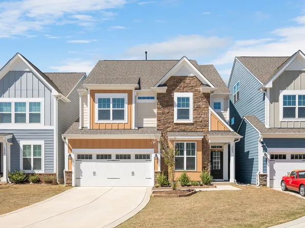 102 Cressida Woods Dr, Holly Springs, NC 27540