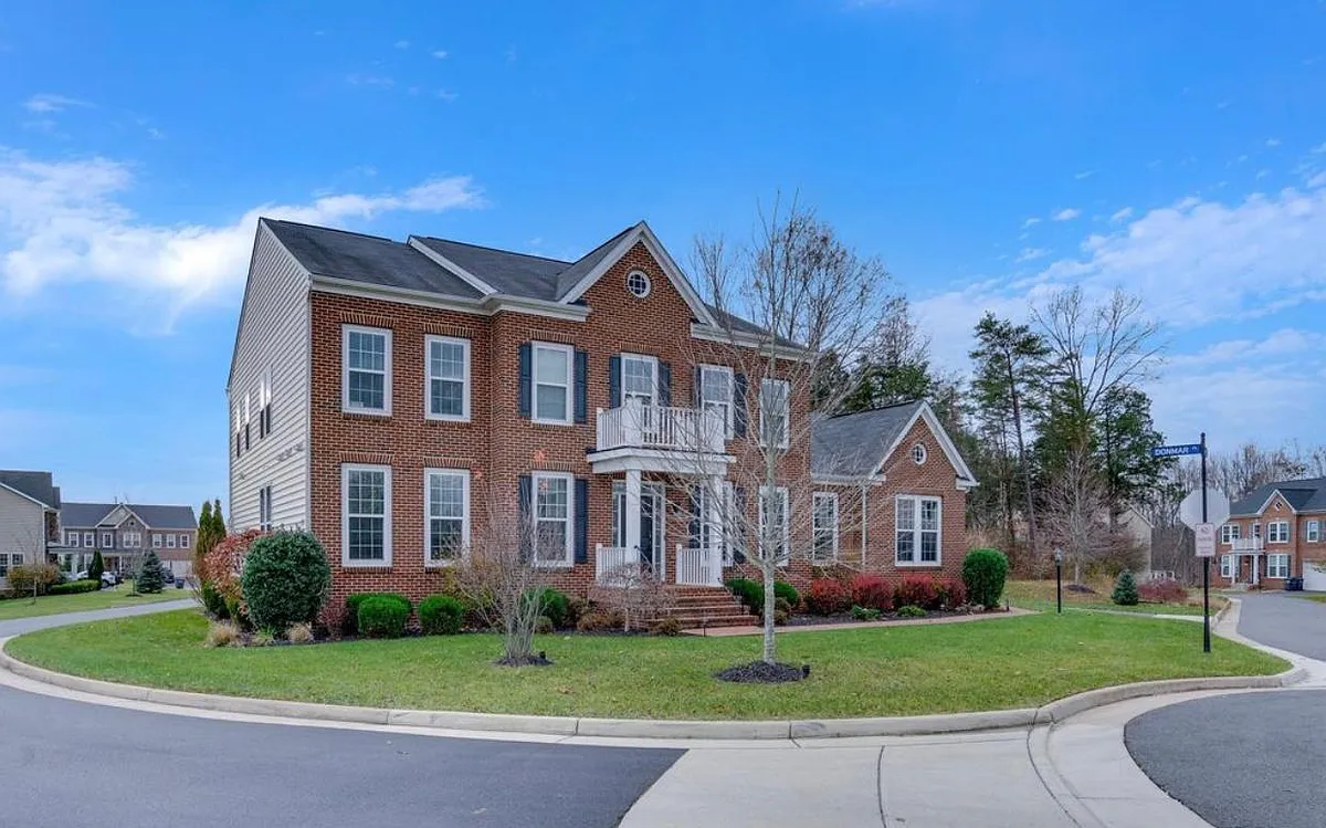 Building Photo - 41613 Chalk Ln