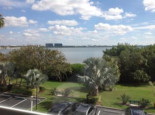 2306 Bay Club Cir, Rocky Point, FL 33607