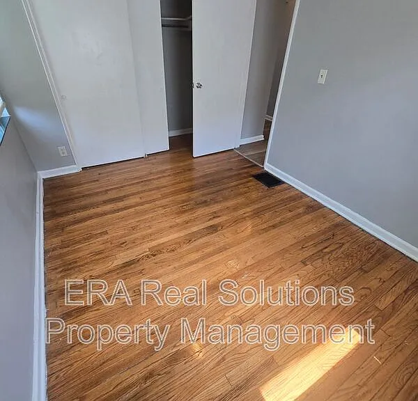 81 N Hampton Rd #A — Photo 16