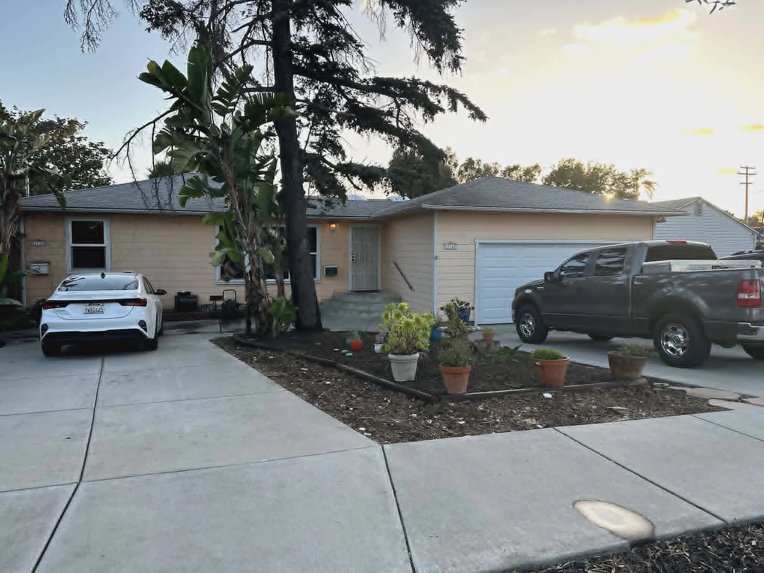 6 bed, 2635 sqft, $1,500 — Photo 3
