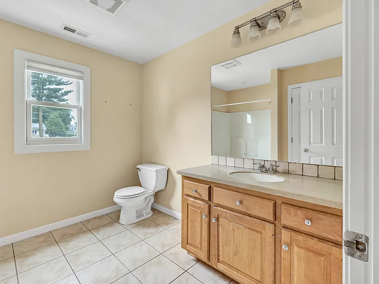 36 Pawtucket Ave — Photo 28