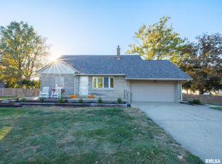 431 Arnold Rd, East Peoria, IL 61611